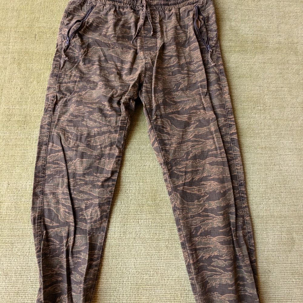Carhartt Men's Brown Pattern Cargo Pants